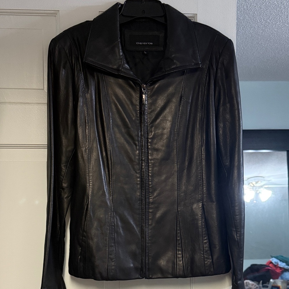 Jones New York Women's Sleek Black Leather Jacket